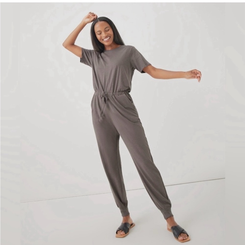 PACT Organic Cotton Fair Trade Short Sleeves  Relaxed Slub House Jumpsuit  Small